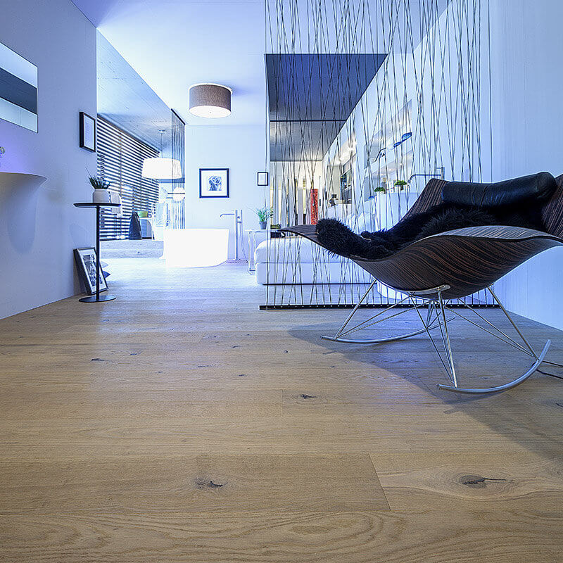 Parkett Berg & Berg, Landhausdiele, Eiche Swiss Special, geölt weiss