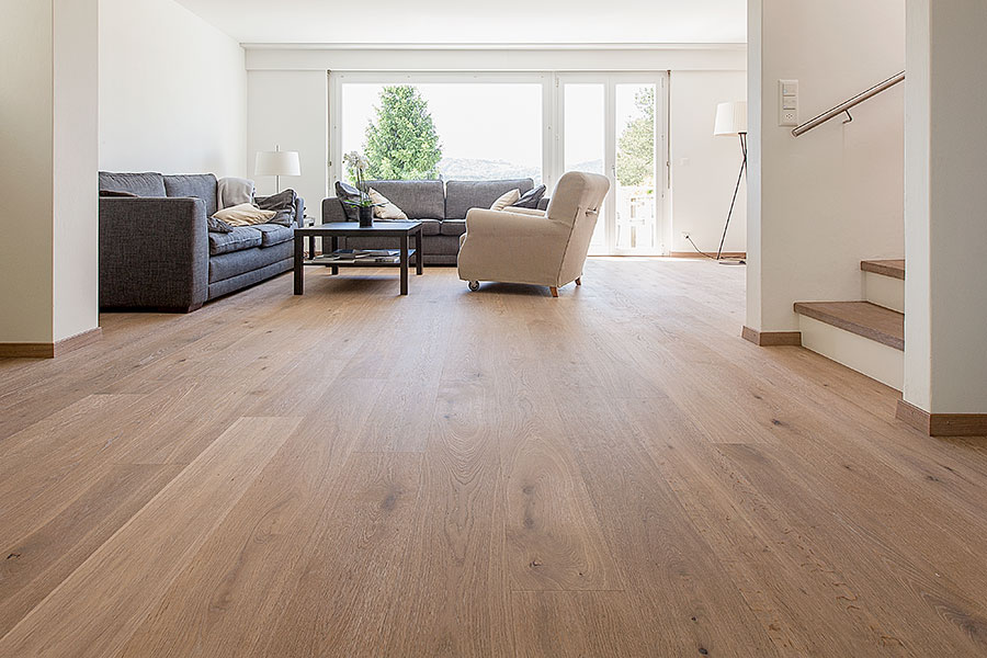 Parkett Berg & Berg Swiss Classics, Landhausdiele, Eiche Gemmi, sortiert, geölt weiss